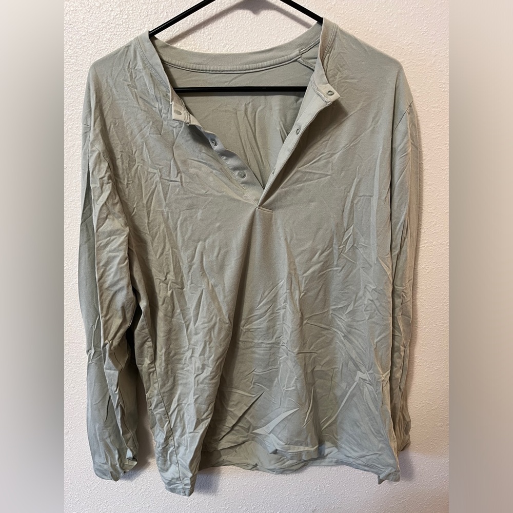 Lululemon Men’s Henley Shirt